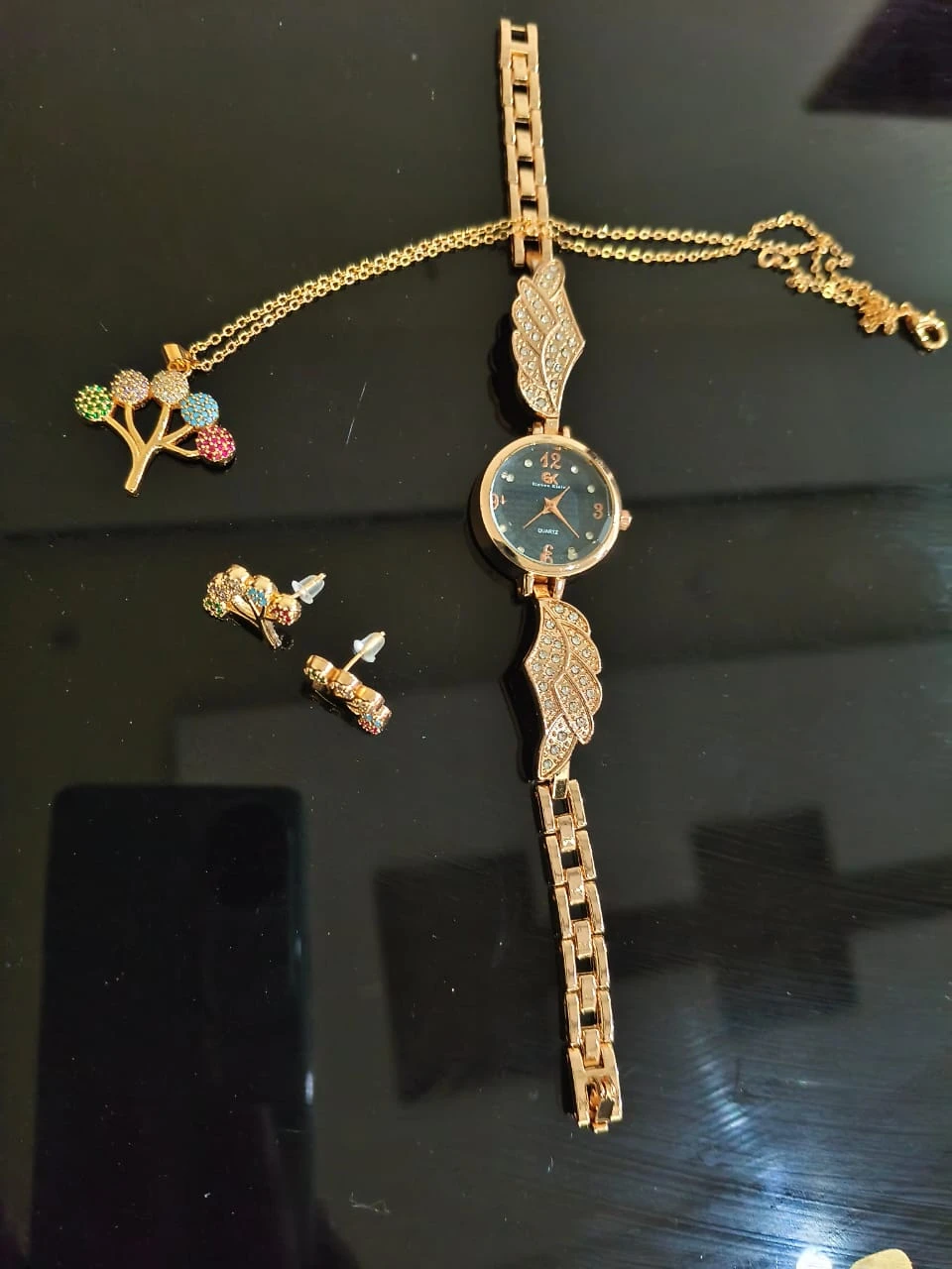 Elegant Women Watch